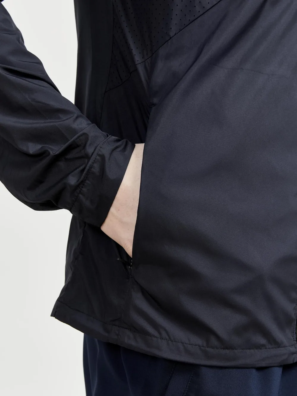 Craft Sportswear MEN'S ADV ESSENCE WIND JACKET -