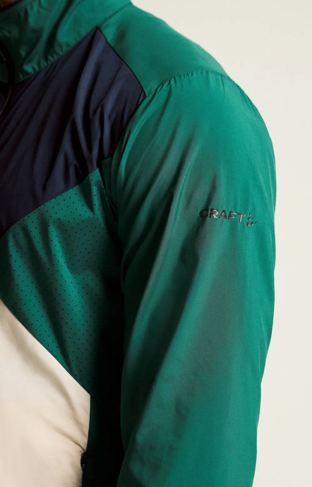 Craft Sportswear MEN'S ADV ESSENCE WIND JACKET -