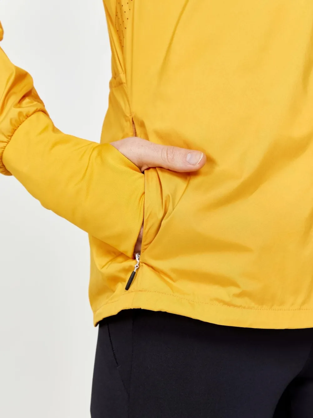 Women Craft Sportswear Women's ADV Essence Wind Jacket -