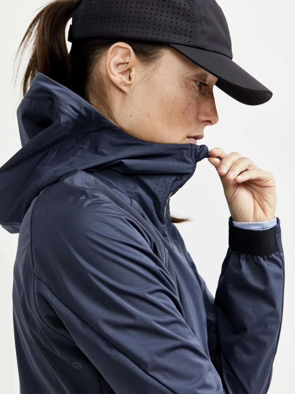 Women Craft Sportswear Women's PRO Hydro Running Jacket 2
